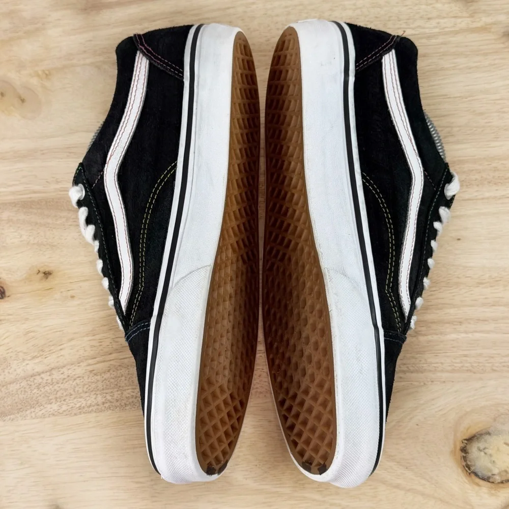 Vans Old Skool Embossed Suede Rainbow Thread Low Top‎ Sneakers Black 9 Men